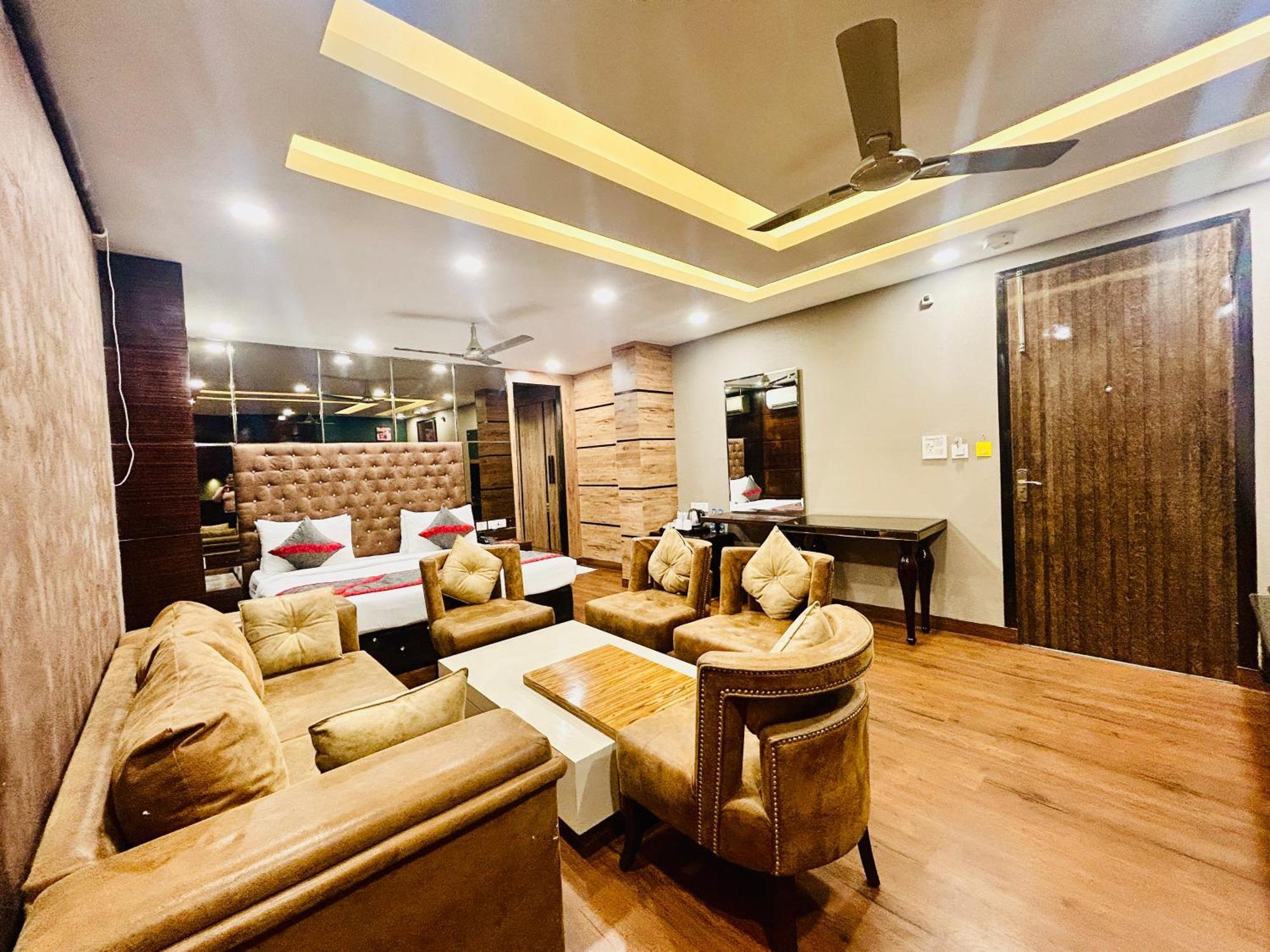 Hotel Gold Souk - Karol Bagh Delhi  Exterior photo