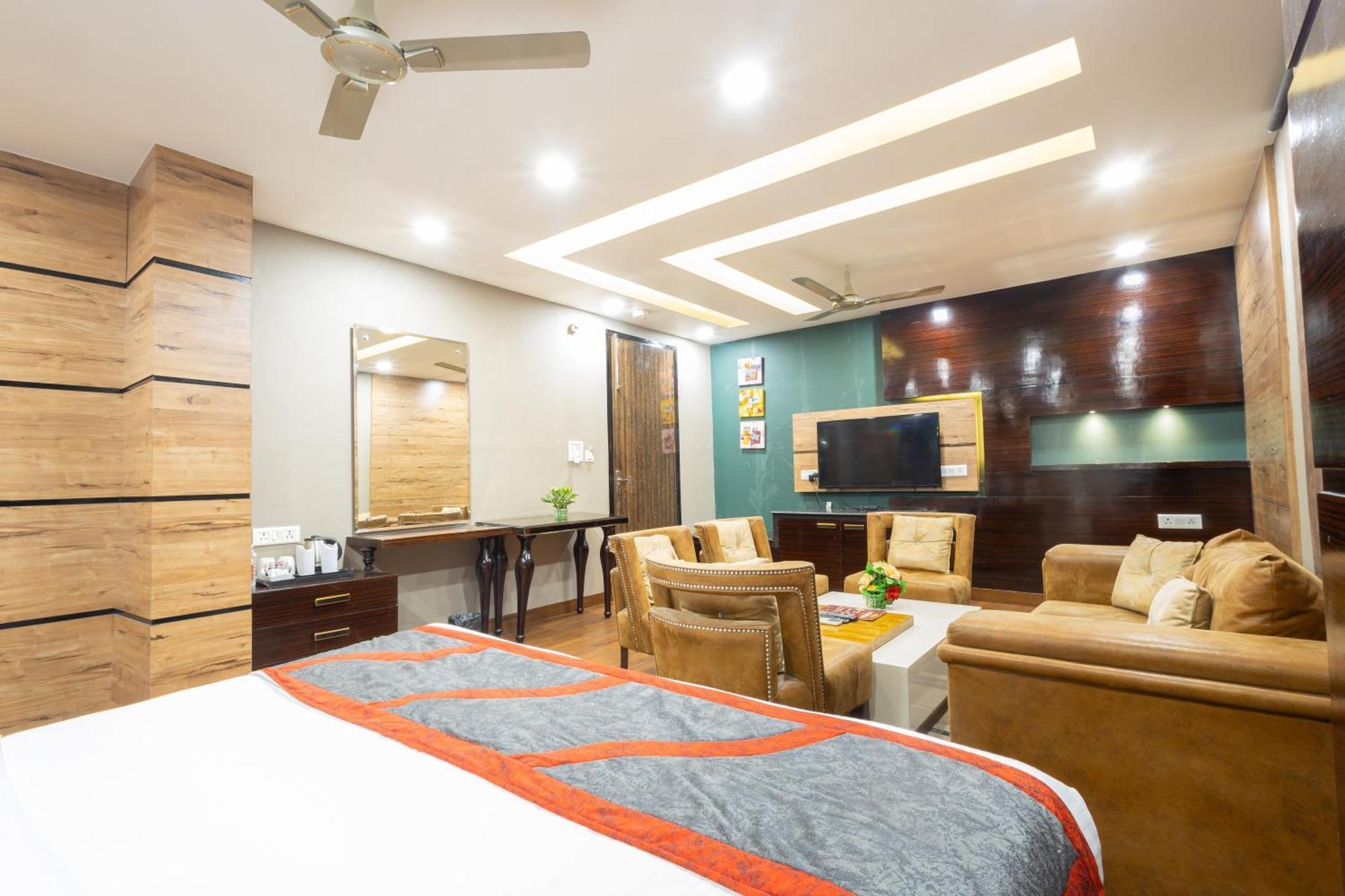 Hotel Gold Souk - Karol Bagh Delhi  Exterior photo