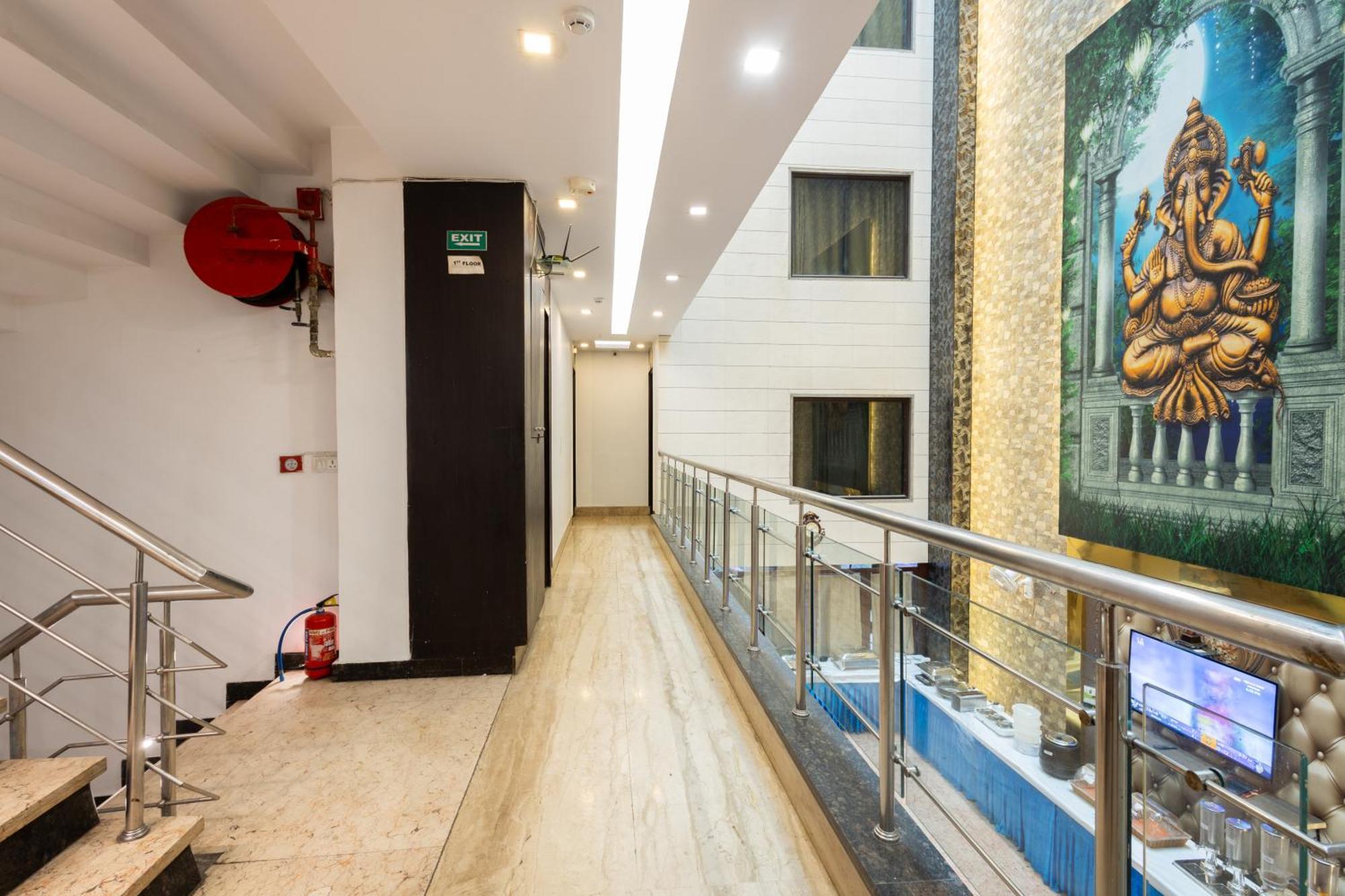Hotel Gold Souk - Karol Bagh Delhi  Exterior photo