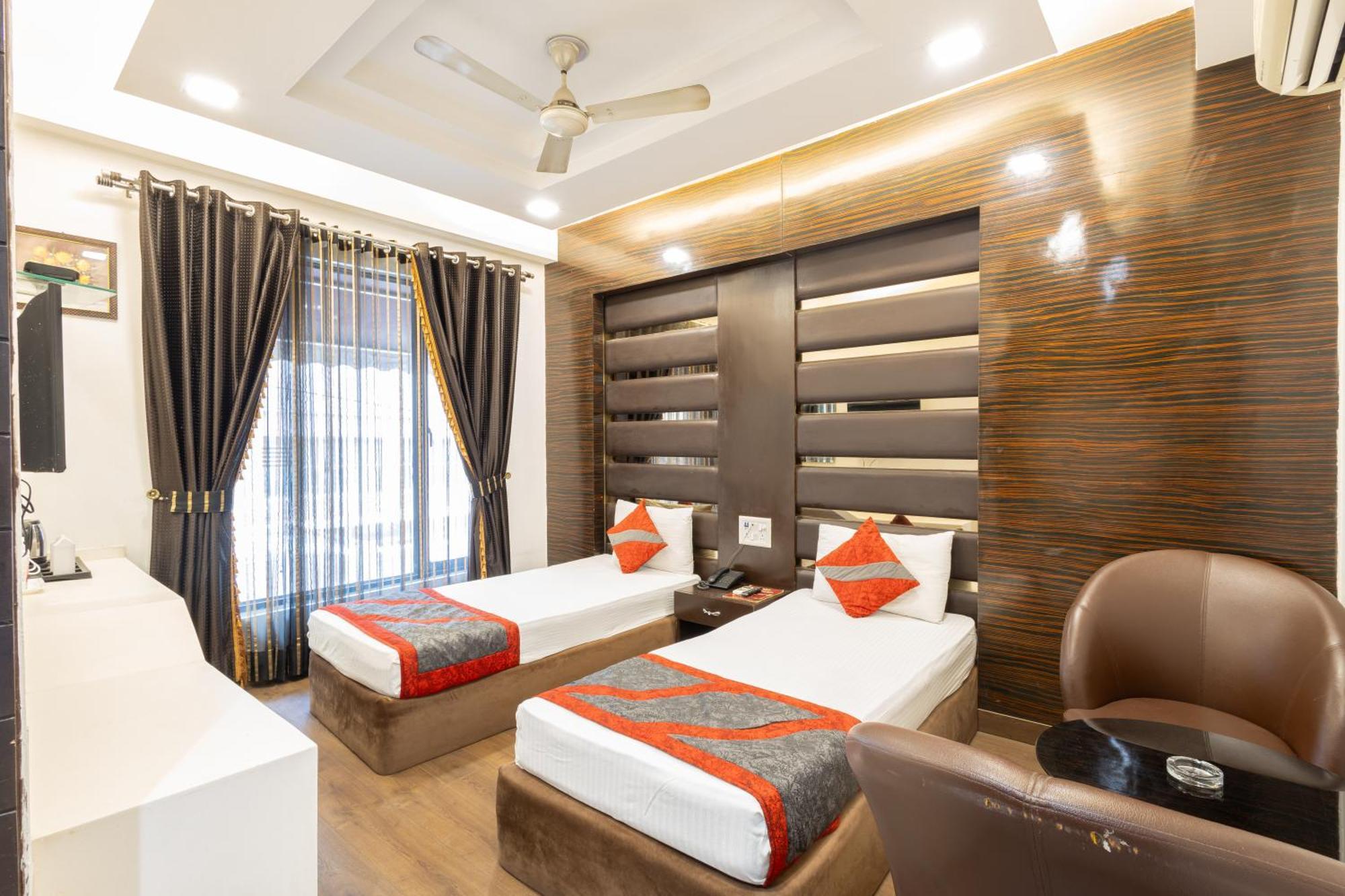 Hotel Gold Souk - Karol Bagh Delhi  Exterior photo