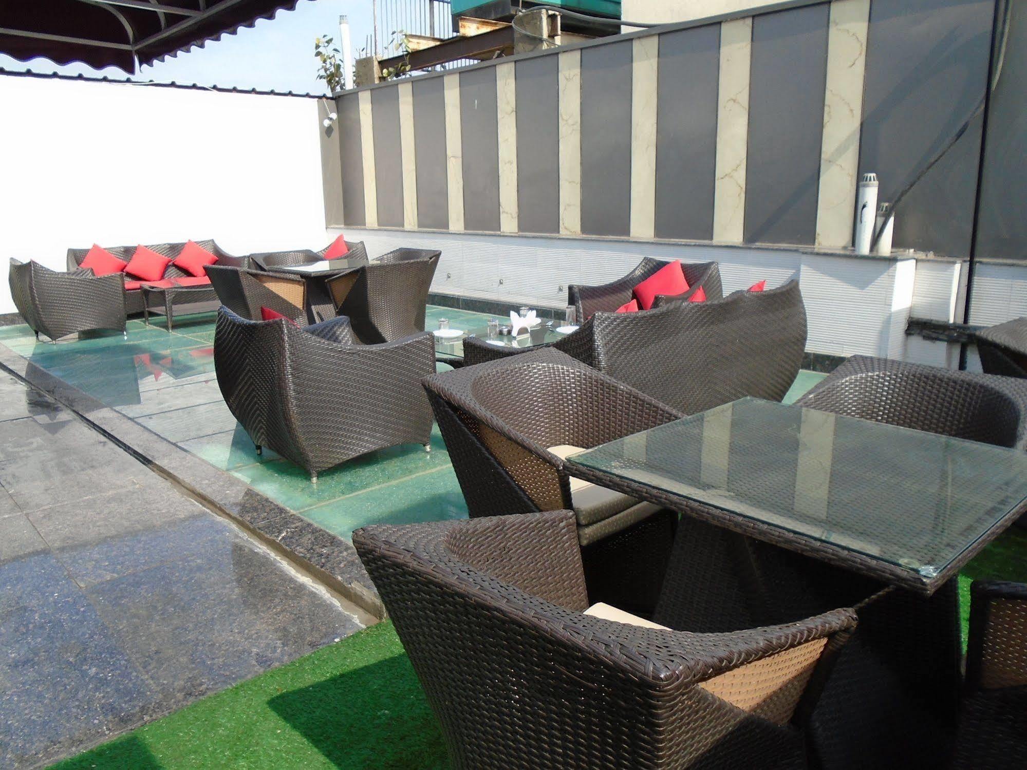 Hotel Gold Souk - Karol Bagh Delhi  Exterior photo